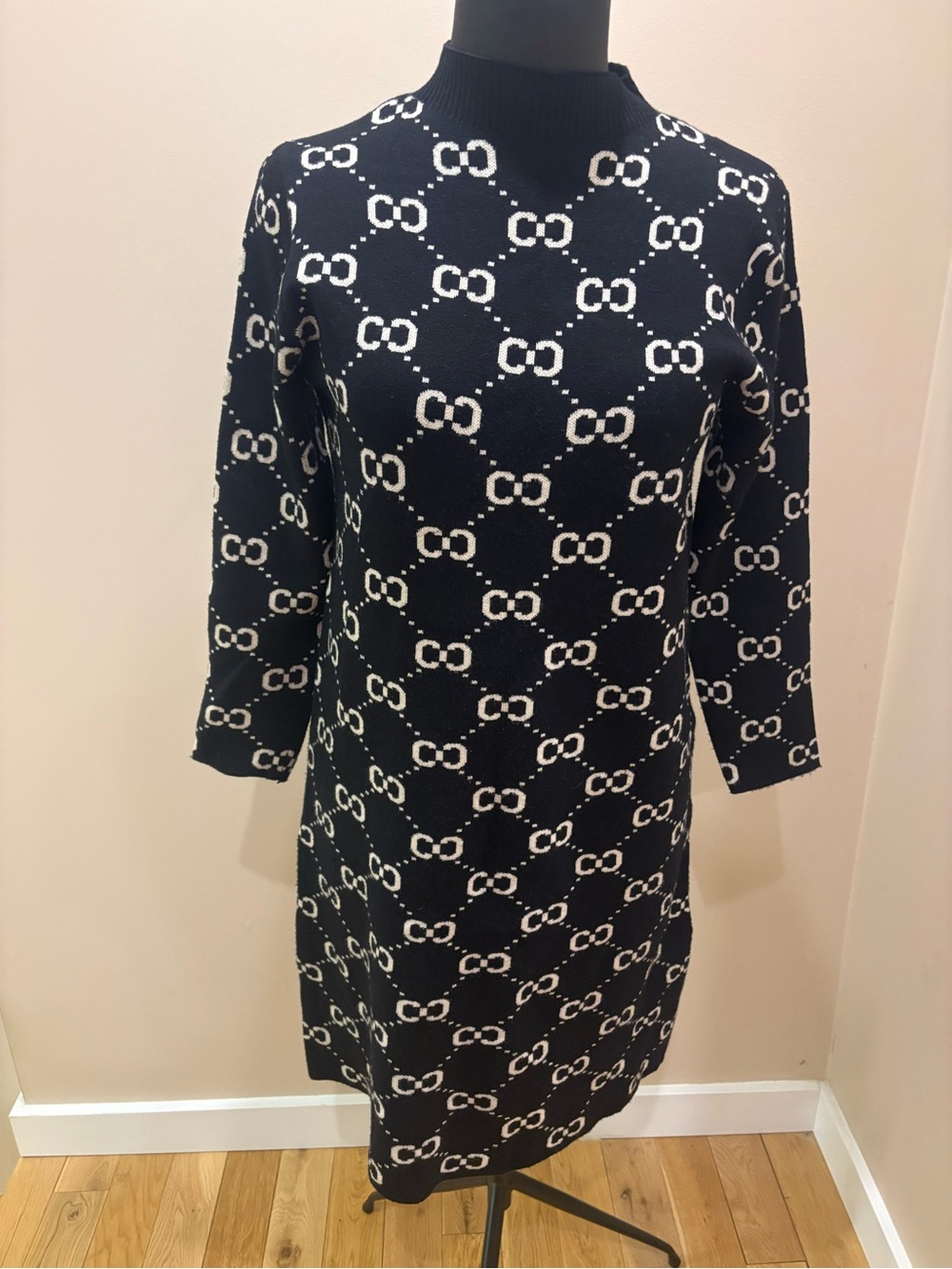 Black and White Knit Sheath Dress